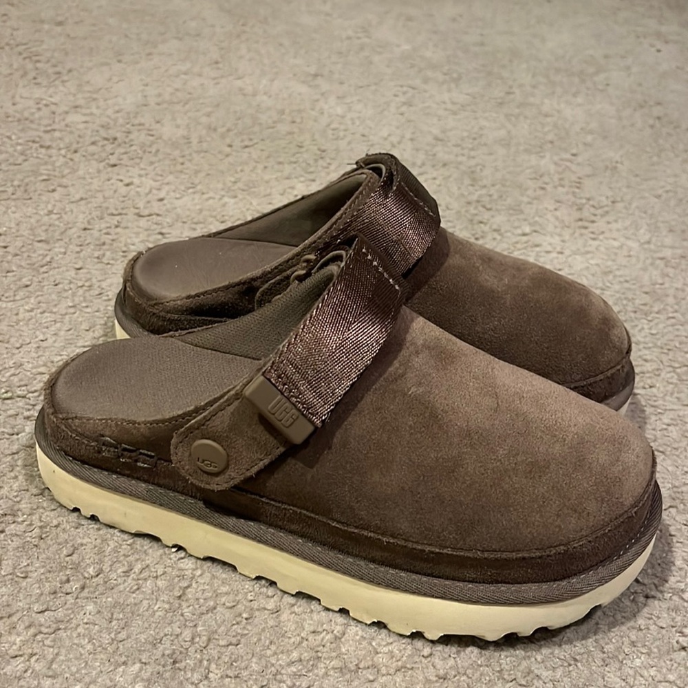 Womens Ugg Goldenstar clogs
